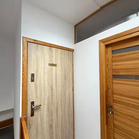 Albion アパート シクラルスカ・ポレンバ